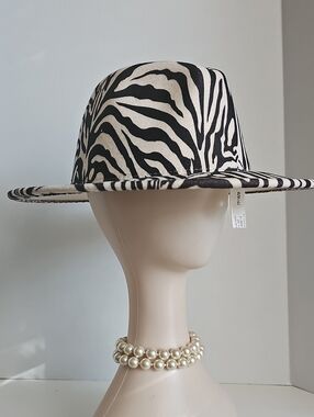Beloved Millinery Gorgeous Zebra Print Wide Brim Panama Fedora Hat Black & Cream